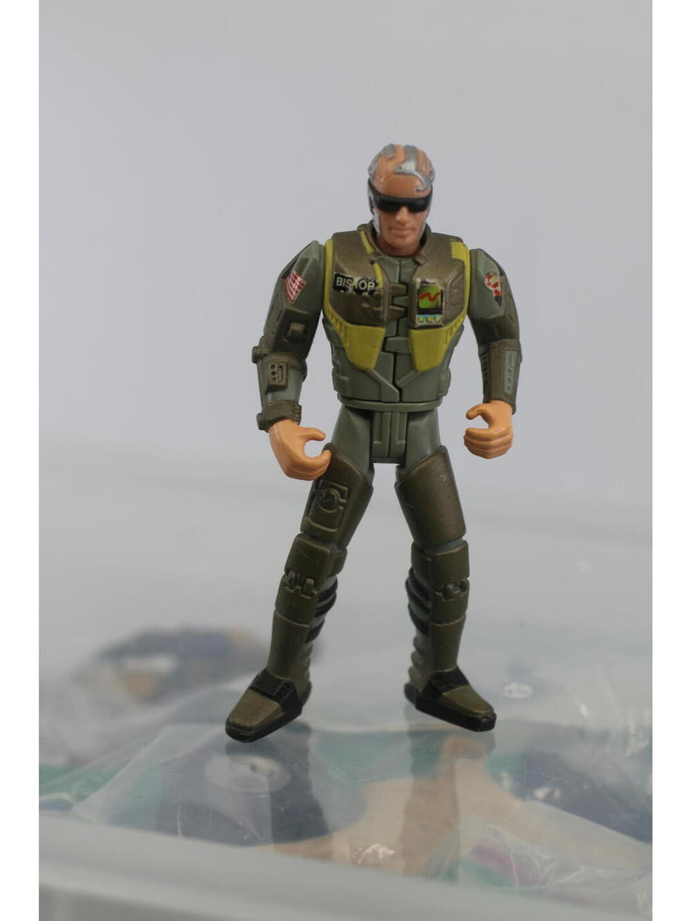 Kenner Aliens Space Marine Bishop W Gun Figure Loose 1992 Fox